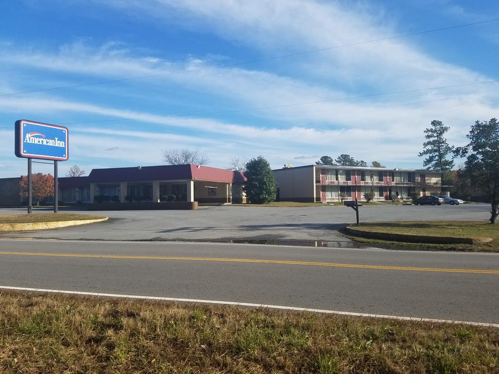 American Inn Skippers/Emporia Area Екстериор снимка