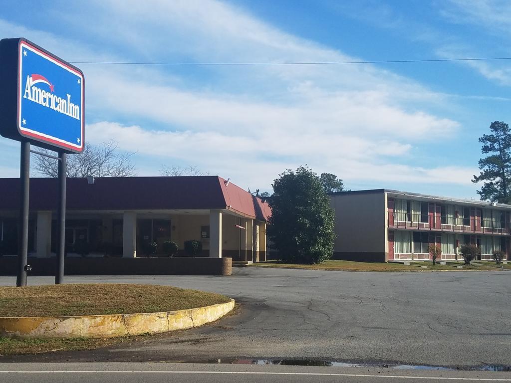 American Inn Skippers/Emporia Area Екстериор снимка